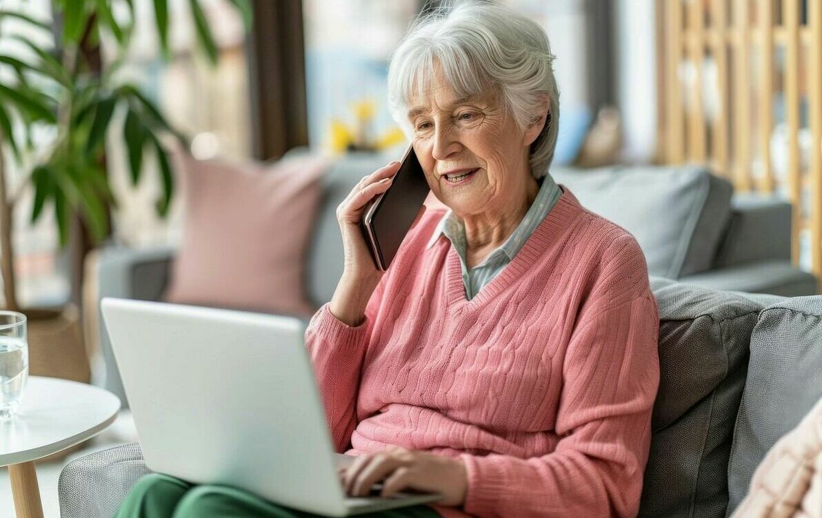 Seniorzy, jak bezpiecznie płacić przez Internet